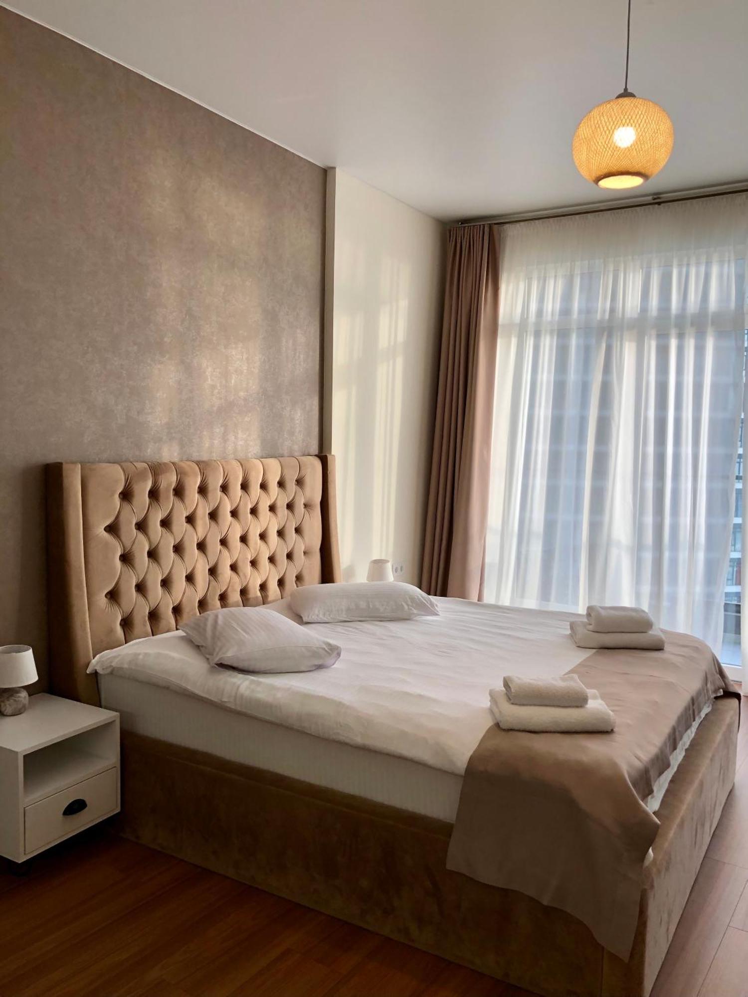 White Apartment Batumi Exterior photo
