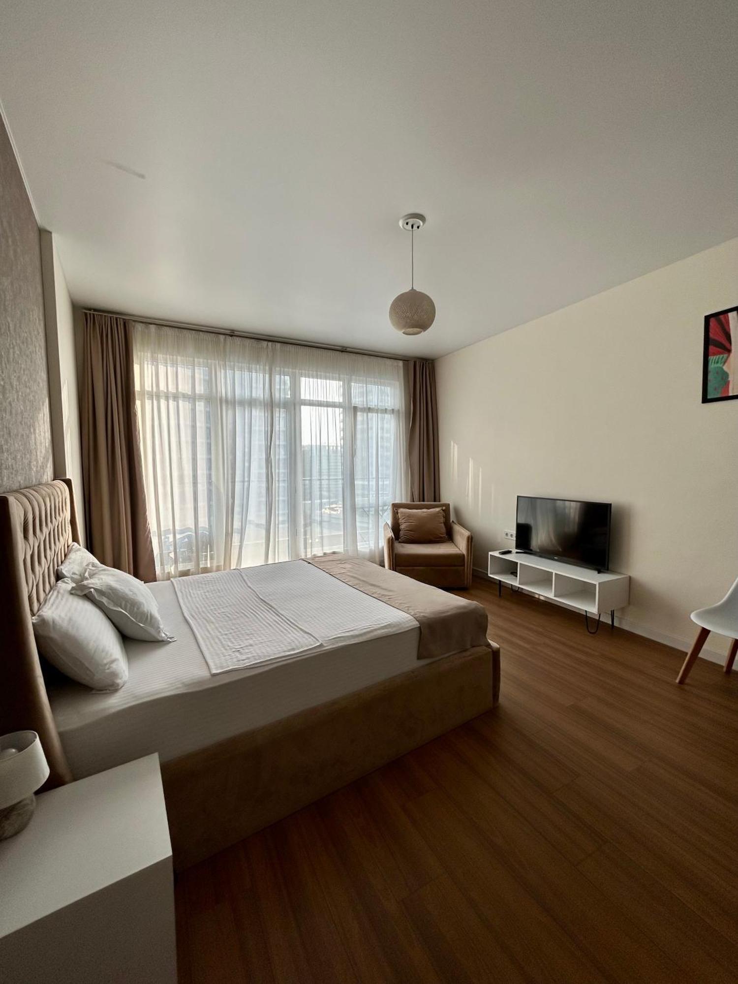 White Apartment Batumi Exterior photo