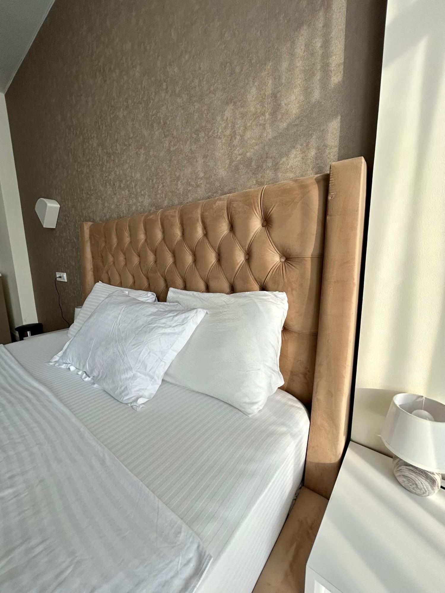 White Apartment Batumi Exterior photo