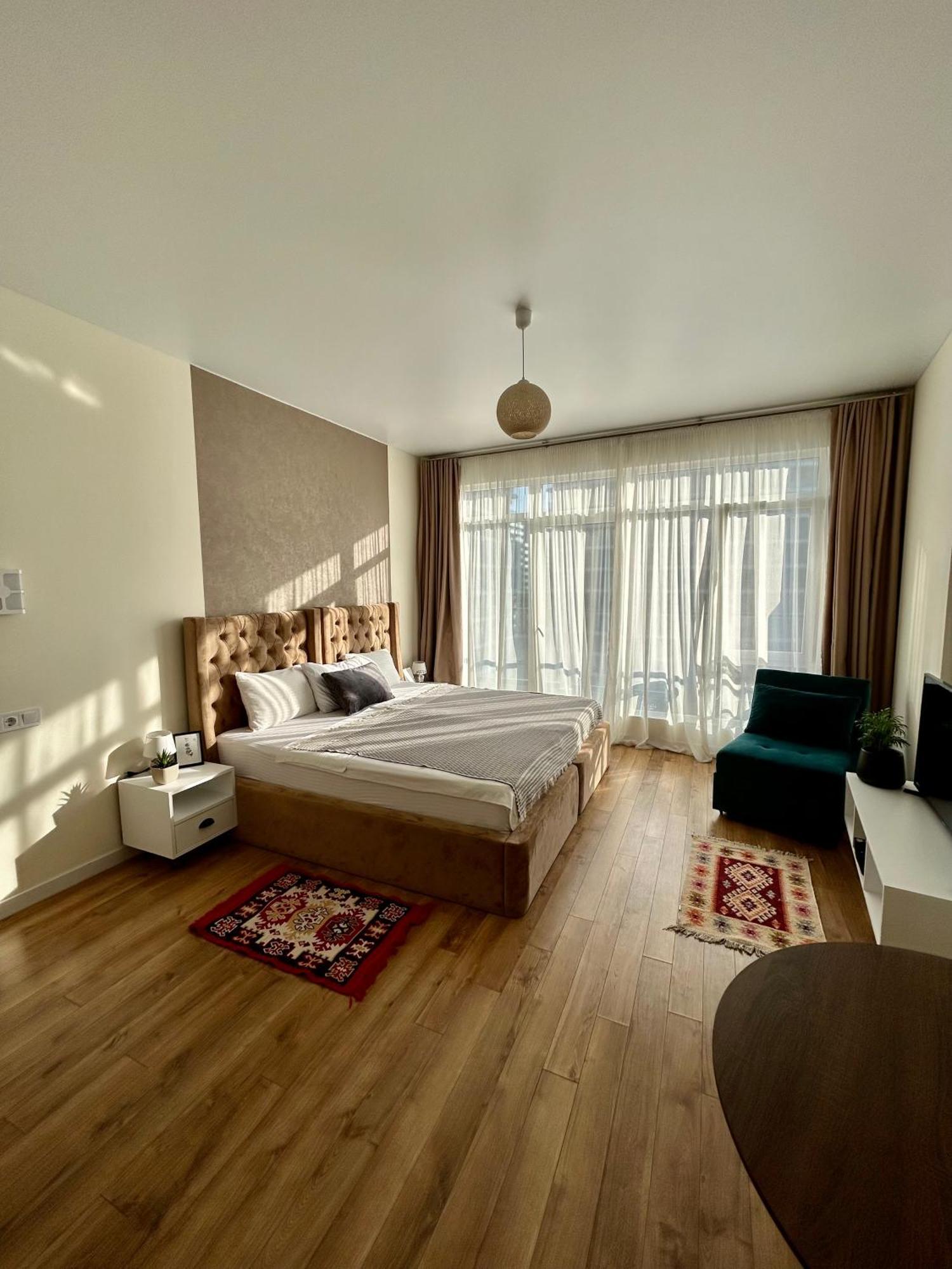White Apartment Batumi Exterior photo