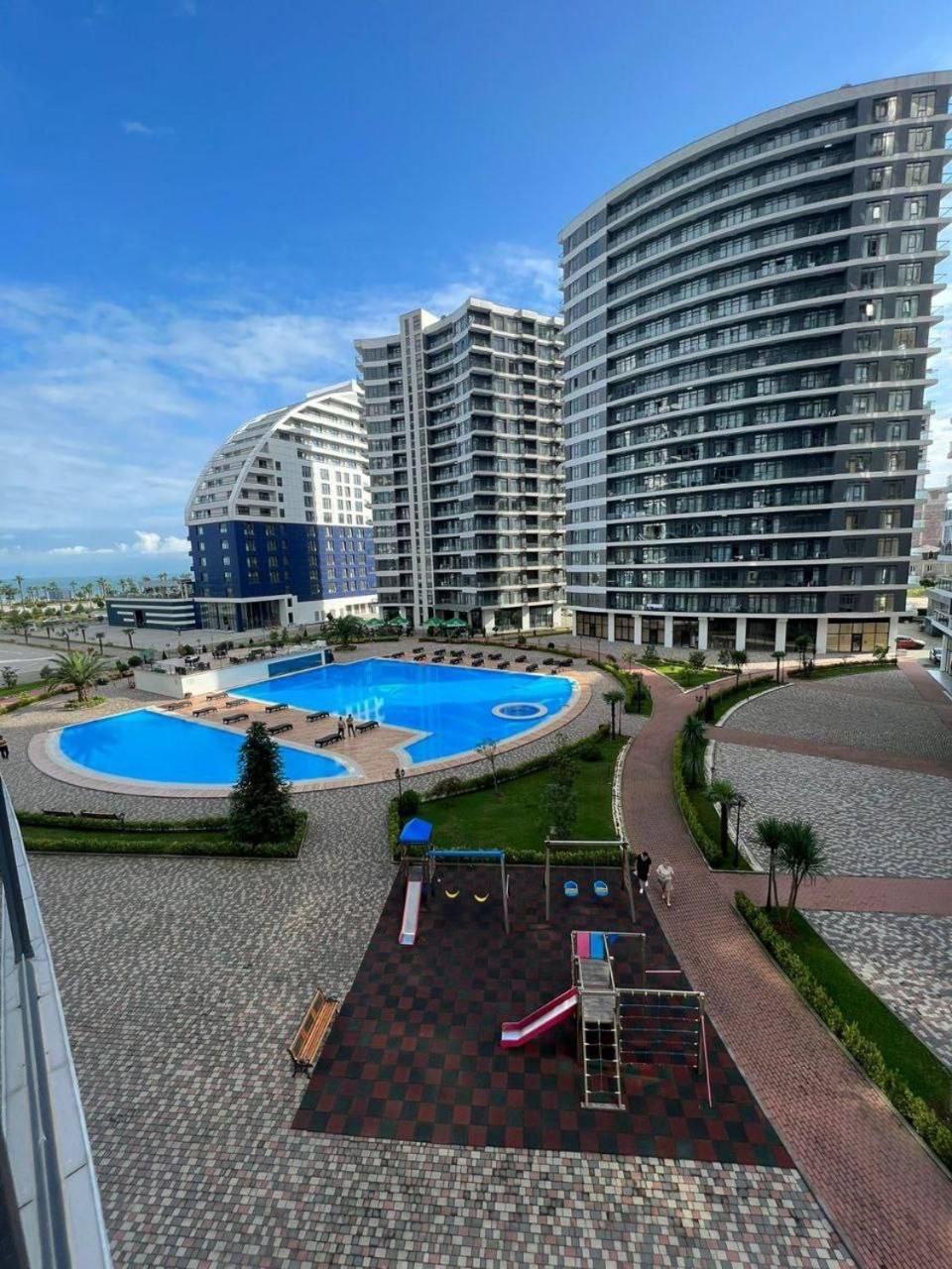 White Apartment Batumi Exterior photo