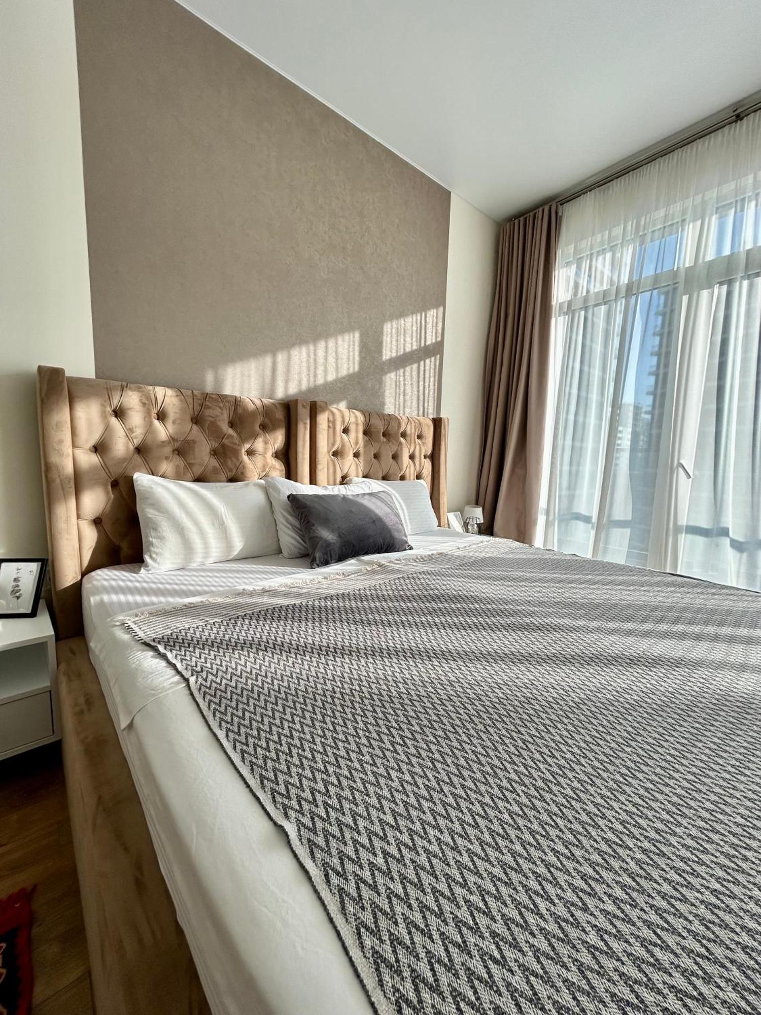 White Apartment Batumi Exterior photo